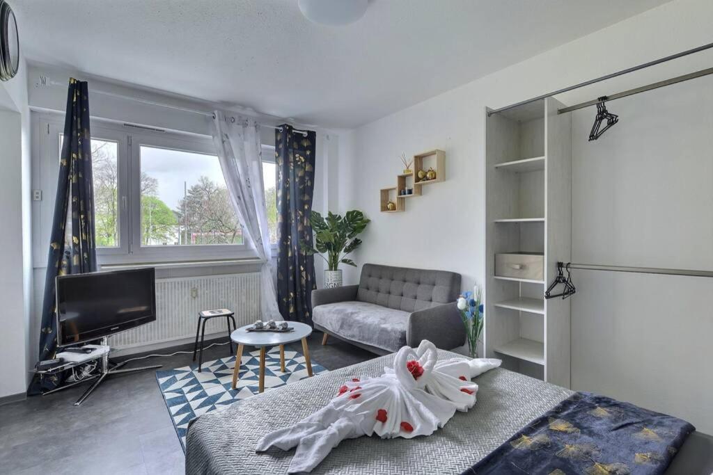 דירות סאן לואיס Studio Renov*Fibre*Parking 3 Min Gare De St-Louis מראה חיצוני תמונה
